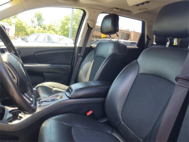 Photo of 2020 Granite Crystal Metallic Clearcoat Dodge Journey
