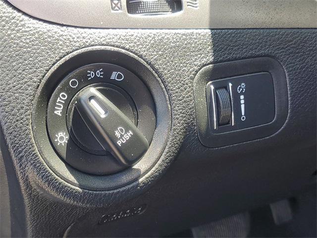 Photo of 2020 Granite Crystal Metallic Clearcoat Dodge Journey
