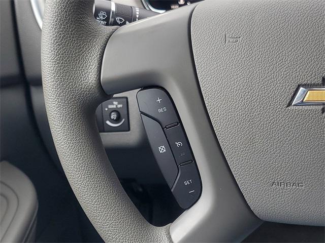 Photo of 2016 Silver Ice Metallic Chevrolet Traverse