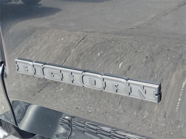 Photo of 2026 Diamond Black Crystal Pearlcoat RAM 1500