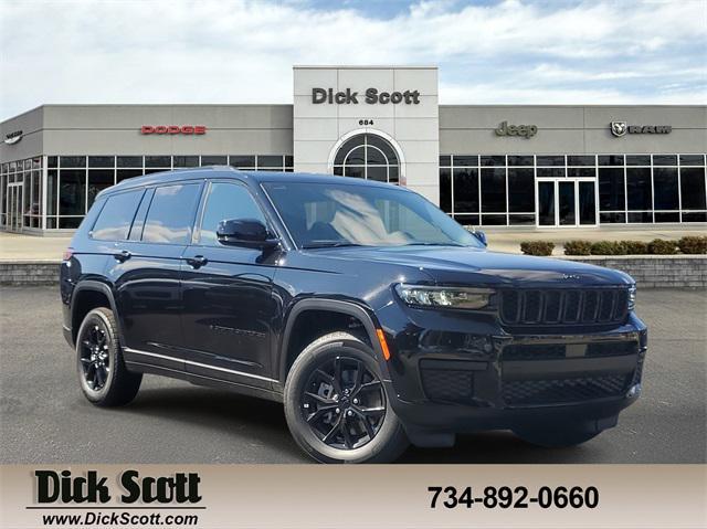 Photo of 2025 Diamond Black Crystal Pearlcoat Jeep Grand Cherokee L