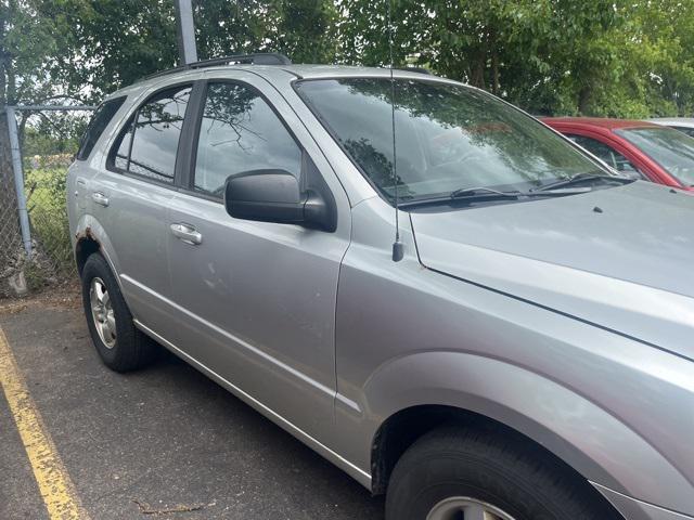 Photo of 2009 Bright Silver Kia Sorento