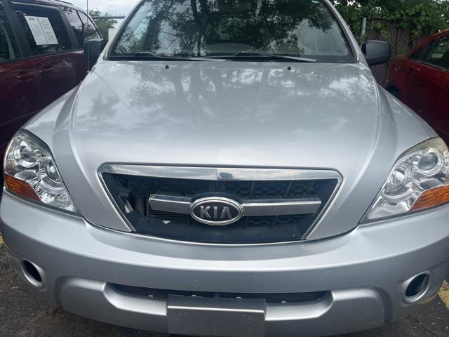 Photo of 2009 Bright Silver Kia Sorento