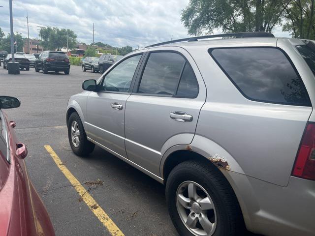Photo of 2009 Bright Silver Kia Sorento