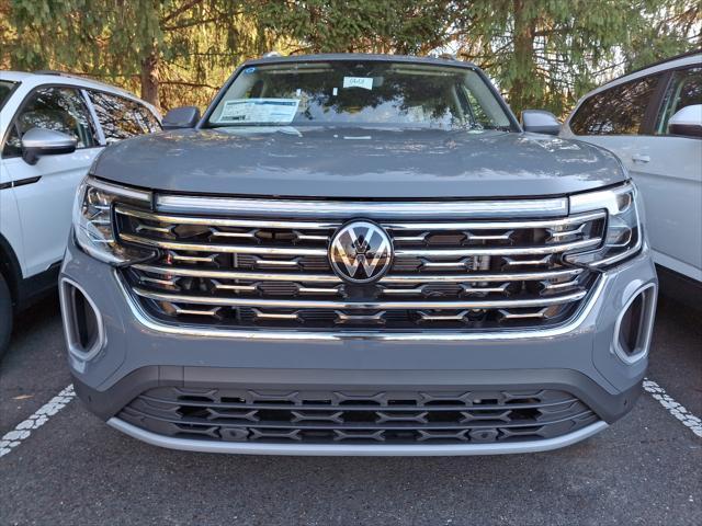 Photo of 2025 Pure Gray Volkswagen Atlas