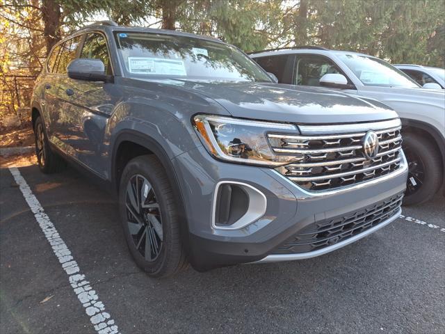 Photo of 2025 Pure Gray Volkswagen Atlas