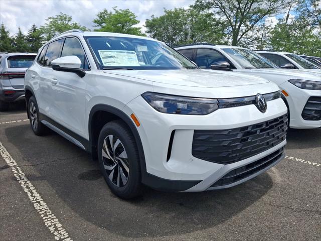 Photo of 2025 Pure White Volkswagen Tiguan