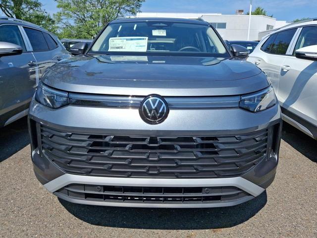 Photo of 2025 Platinum Gray Metallic Volkswagen Tiguan