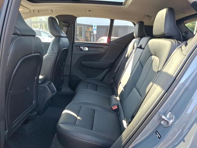 Photo of 2022 Thunder Grey Metallic Volvo XC40
