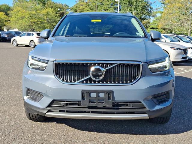 Photo of 2022 Thunder Grey Metallic Volvo XC40
