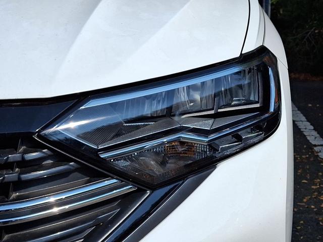 Photo of 2024 Pure White Volkswagen Jetta