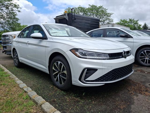 Photo of 2025 Pure White Volkswagen Jetta