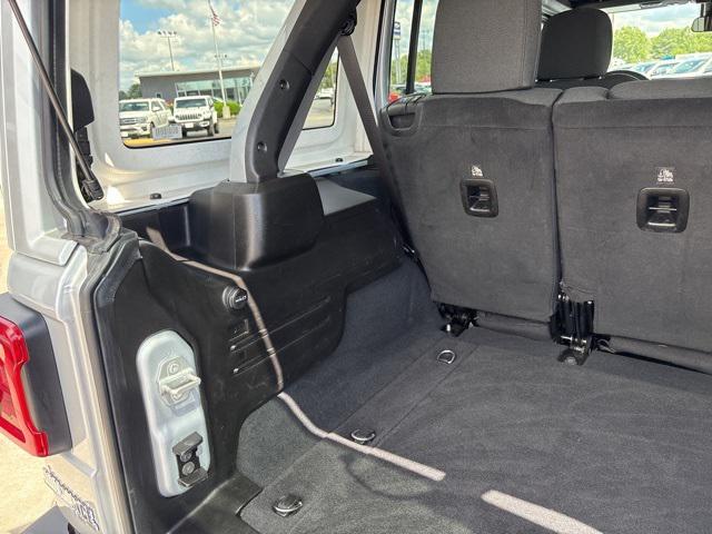 Photo of 2024 Silver Zynith Clearcoat Jeep Wrangler