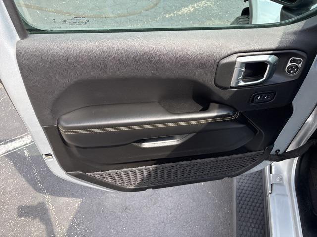 Photo of 2024 Silver Zynith Clearcoat Jeep Wrangler
