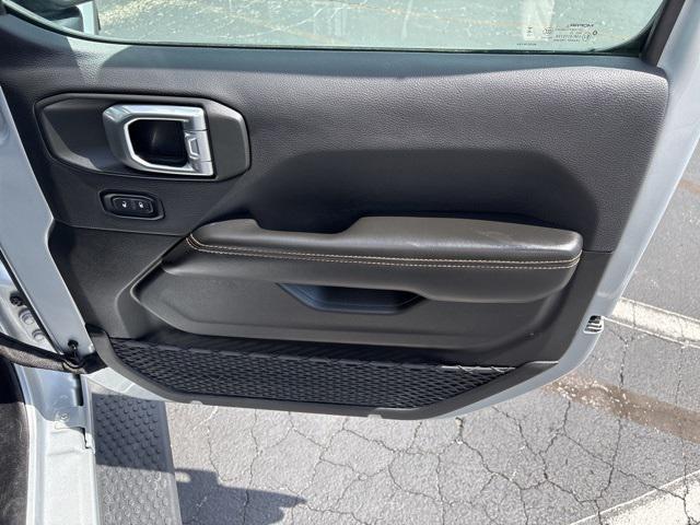 Photo of 2024 Silver Zynith Clearcoat Jeep Wrangler