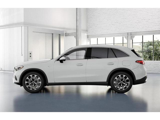 Photo of 2025 Polar White Mercedes-Benz GLC 350e