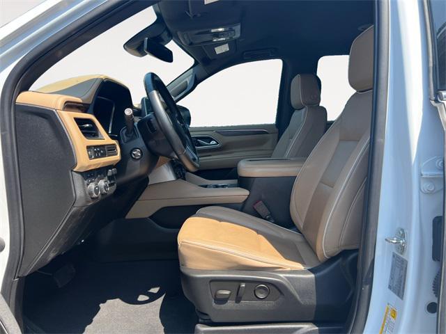 Photo of 2023 Summit White Chevrolet Suburban
