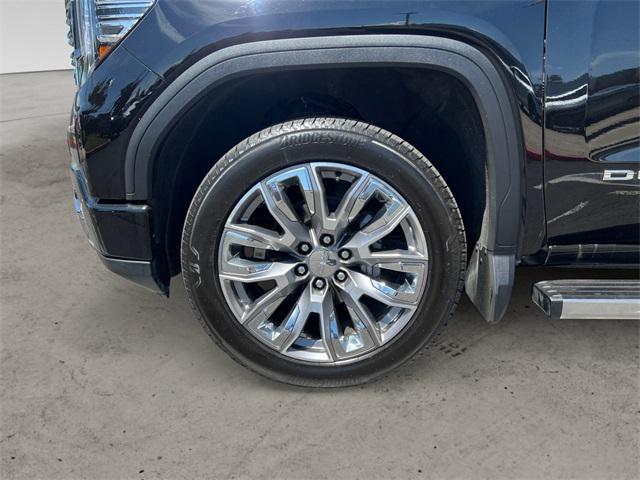 Photo of 2024 Onyx Black GMC Sierra 1500