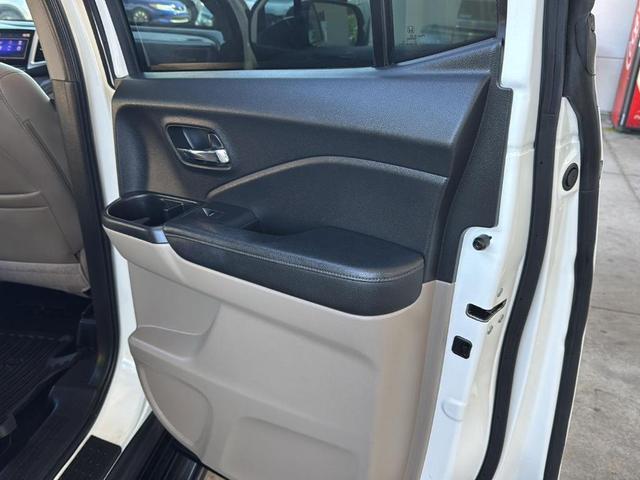 Photo of 2017 White Diamond Pearl Honda Ridgeline