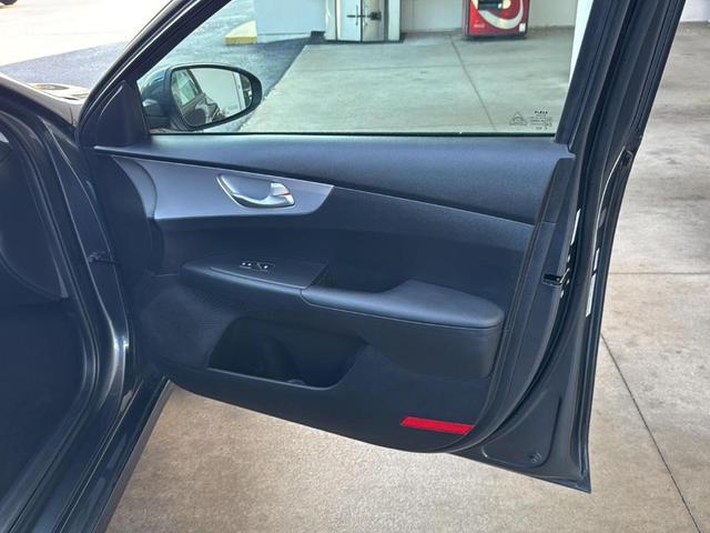 Photo of 2024 Gravity Gray Kia Forte
