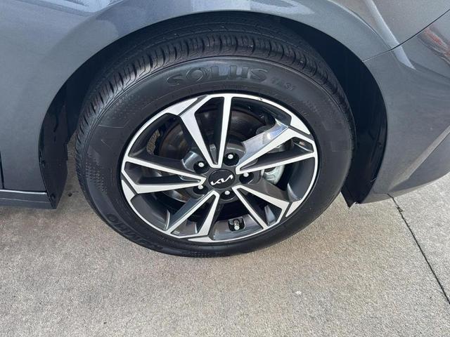 Photo of 2024 Gravity Gray Kia Forte
