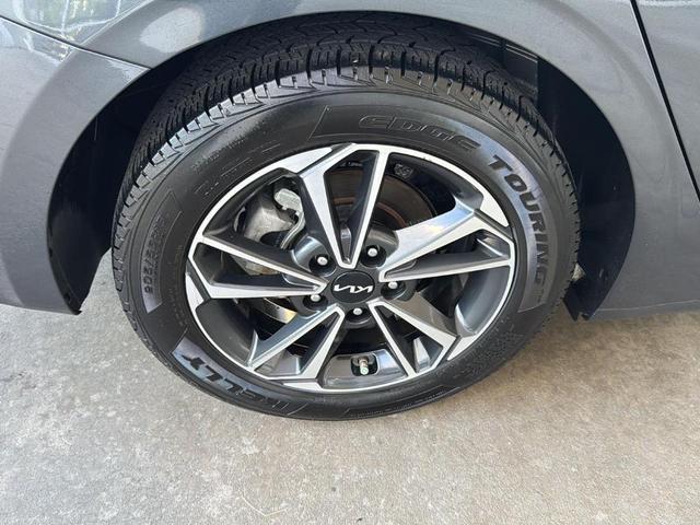Photo of 2024 Gravity Gray Kia Forte