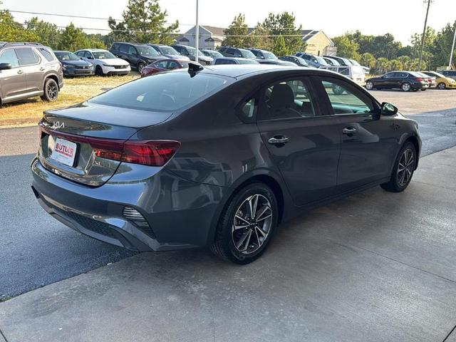 Photo of 2024 Gravity Gray Kia Forte