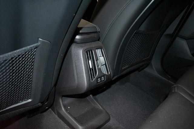 Photo of 2024 Jet Black BMW X1