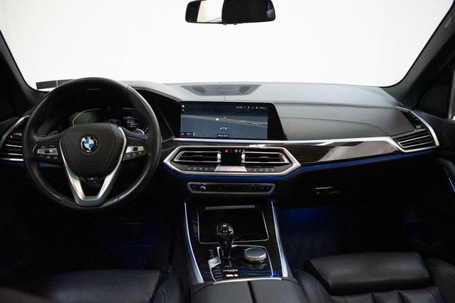 Photo of 2020 Mineral White Metallic BMW X5