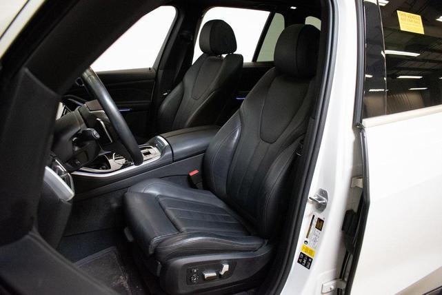 Photo of 2020 Mineral White Metallic BMW X5
