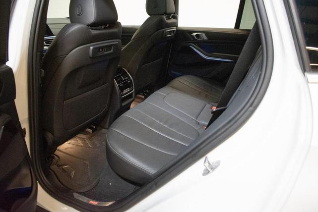Photo of 2020 Mineral White Metallic BMW X5
