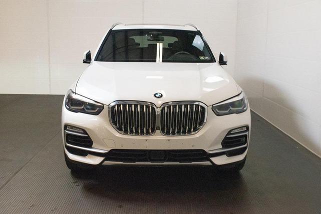 Photo of 2020 Mineral White Metallic BMW X5