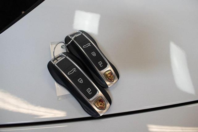 Photo of 2023 Carrara White Metallic Porsche 911