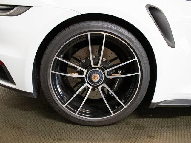 Photo of 2023 Carrara White Metallic Porsche 911