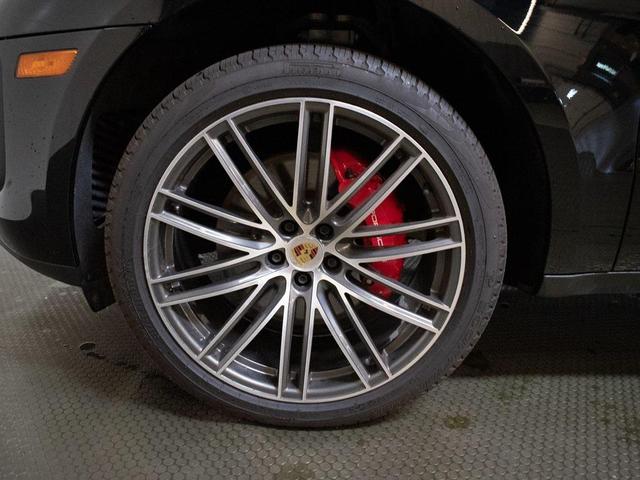 Photo of 2024 Black Porsche Macan