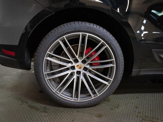 Photo of 2024 Black Porsche Macan