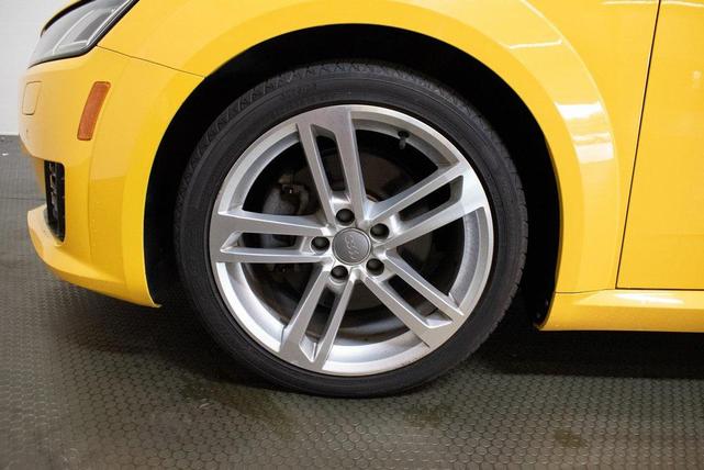 Photo of 2016 Vegas Yellow/Black Roof Audi TT