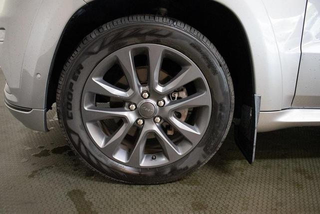 Photo of 2018 Billet Silver Metallic Clearcoat Jeep Grand Cherokee