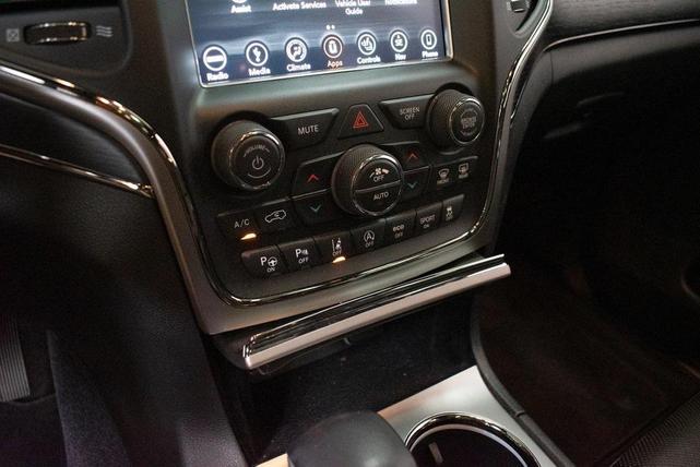 Photo of 2018 Billet Silver Metallic Clearcoat Jeep Grand Cherokee