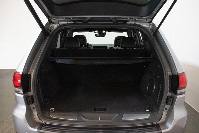 Photo of 2018 Billet Silver Metallic Clearcoat Jeep Grand Cherokee