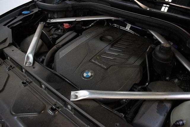Photo of 2023 Black Sapphire Metallic BMW X5