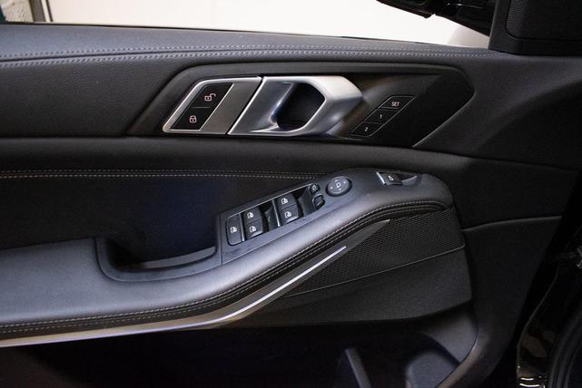 Photo of 2023 Black Sapphire Metallic BMW X5
