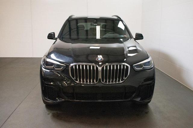 Photo of 2023 Black Sapphire Metallic BMW X5