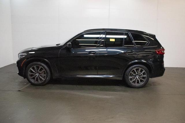Photo of 2023 Black Sapphire Metallic BMW X5