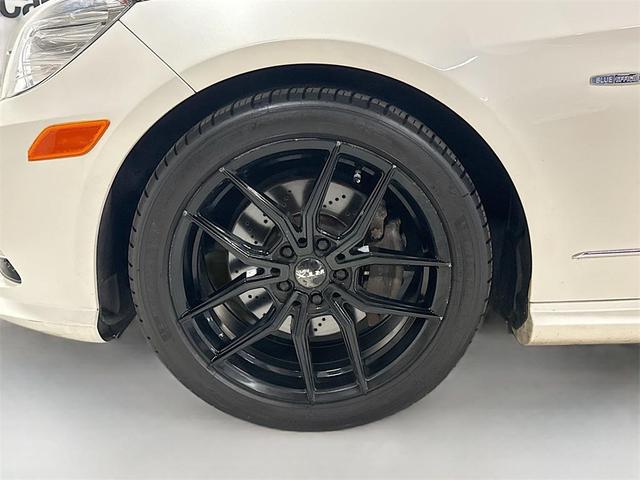 Photo of 2012 White Mercedes-Benz E-Class
