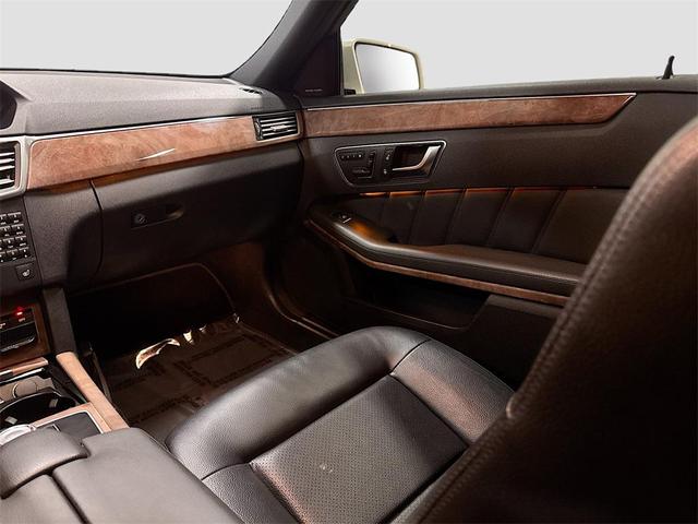 Photo of 2012 White Mercedes-Benz E-Class