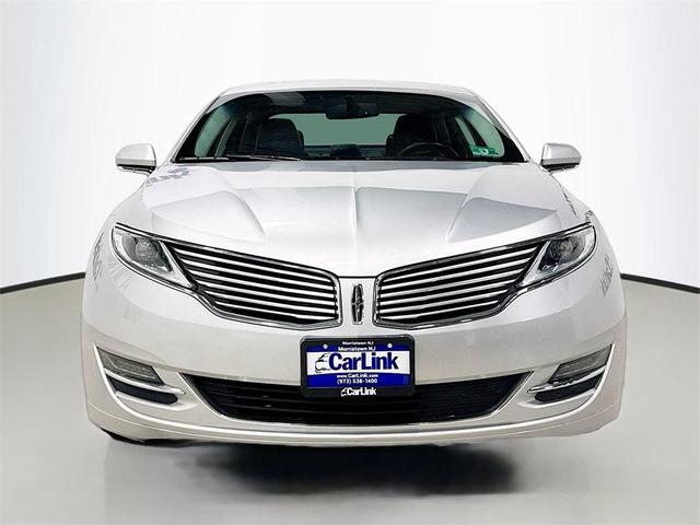 Photo of 2016 Ingot Silver Lincoln MKZ