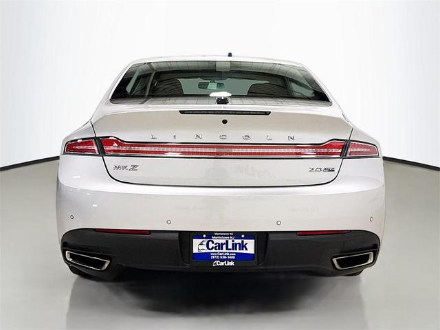 Photo of 2016 Ingot Silver Lincoln MKZ