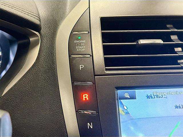 Photo of 2016 Ingot Silver Lincoln MKZ