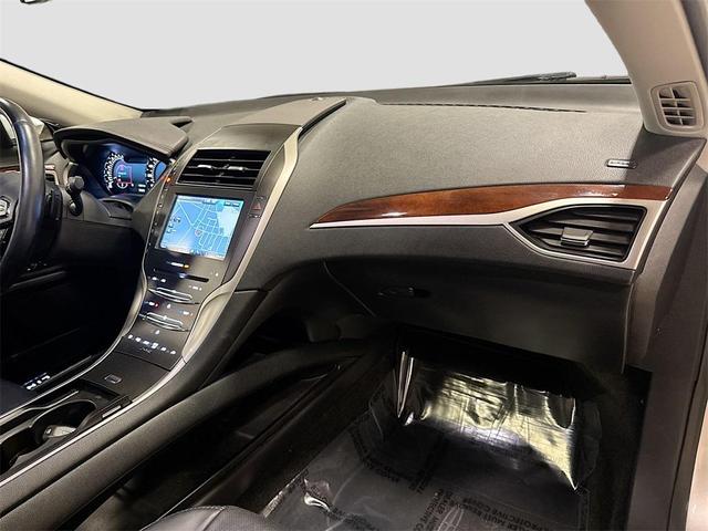 Photo of 2016 Ingot Silver Lincoln MKZ